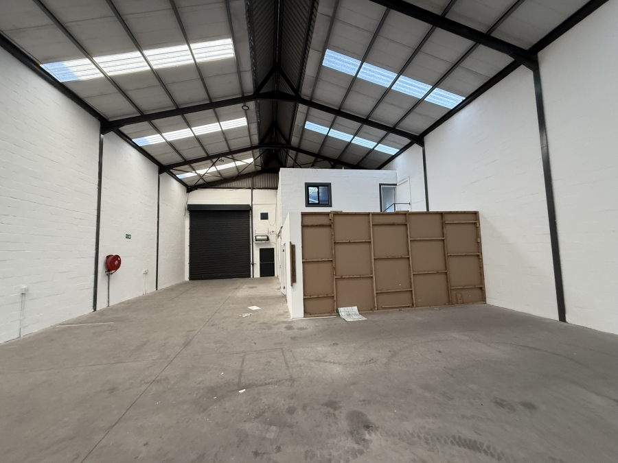 To Let commercial Property for Rent in Rivergate Western Cape